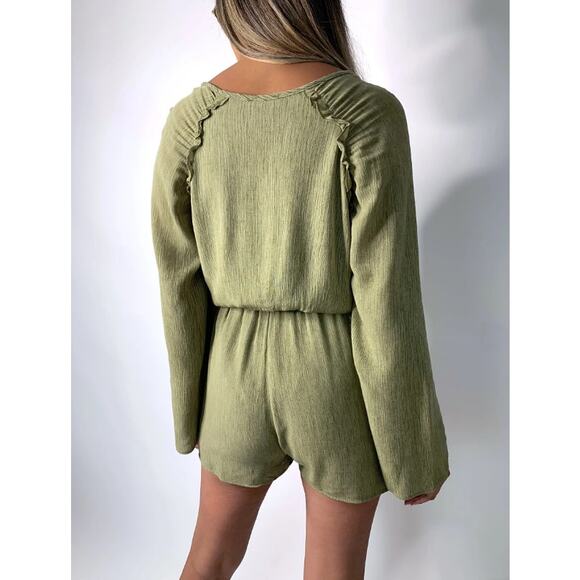 Green Romper Long Flare Sleeve Crinkle Texture Wrap Style - Picture 3 of 10